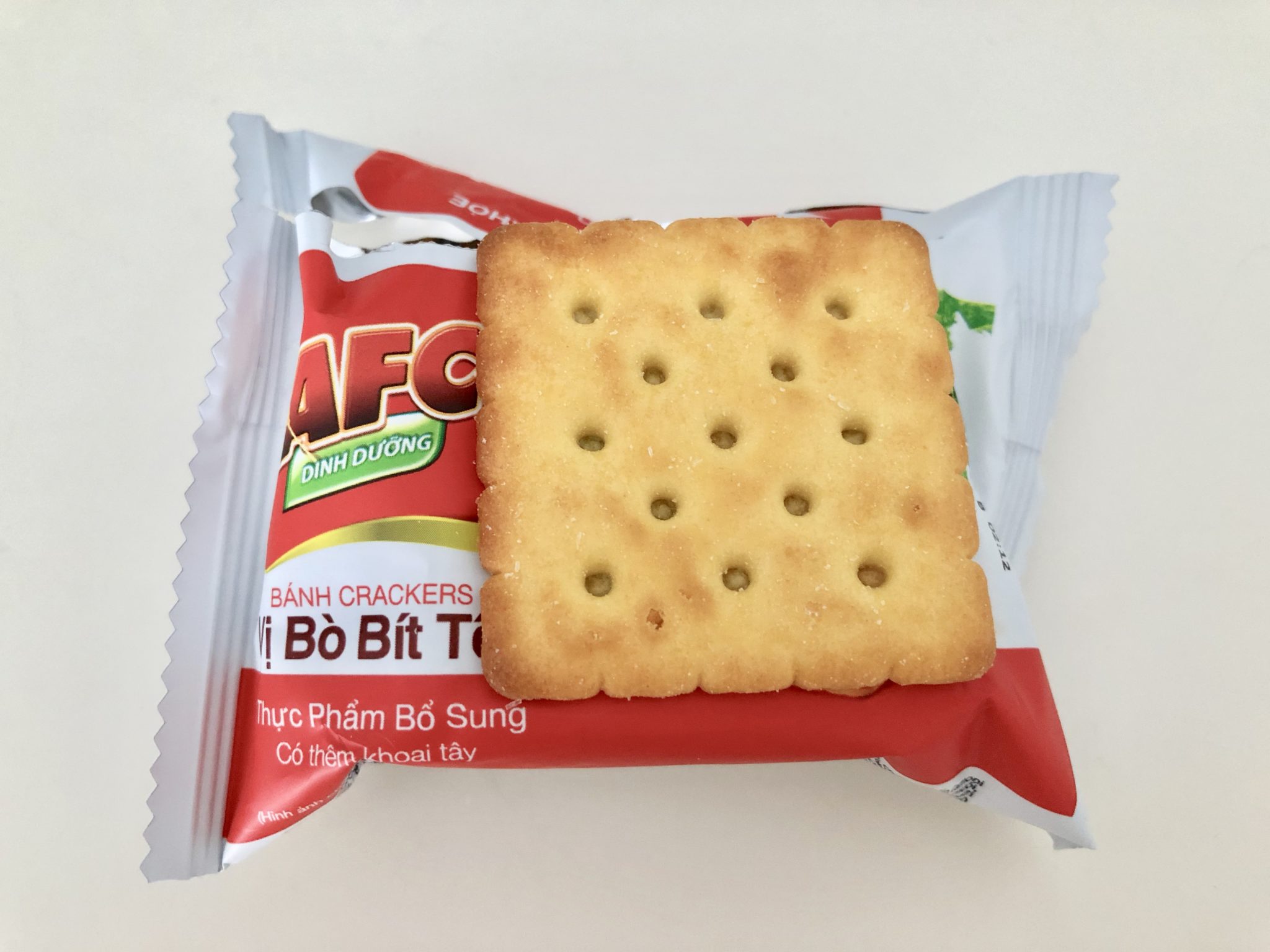 おいしかったクラッカーの違う味も食べてみる！「AFC Crunchy Crackers BeefSteak」